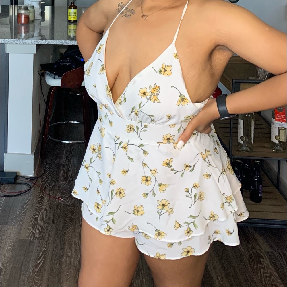 White Romper w/ yellow flowers